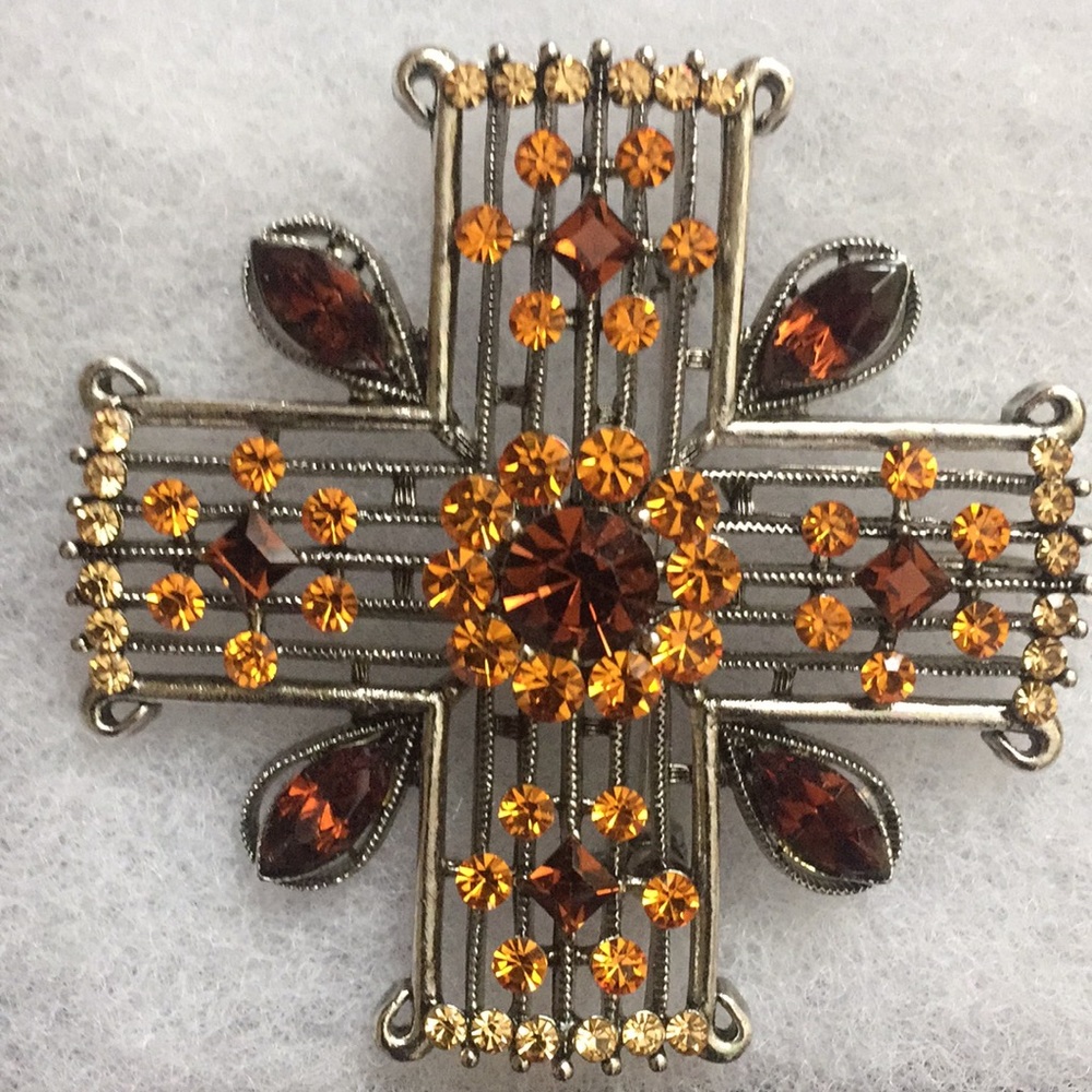 Beautiful Pin or Broach in a Retro Style. Size is 2 1/4 inch square